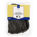 METRO Chef Tagliolini al Nero di Seppia – frische Eiernudeln mit Tintenfischtinte, 250 g